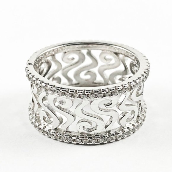 Beautiful Filigree Design Eternity Shiny Ring - Picture 1 of 1
